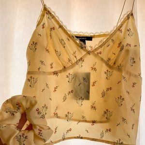 NWT LACE FOREVER 21 CROP TOP